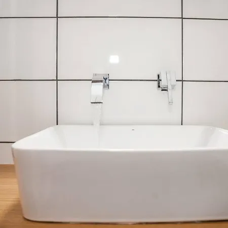 Secret Loft, 2min Walk From The Beach, High Tech Apartamento *