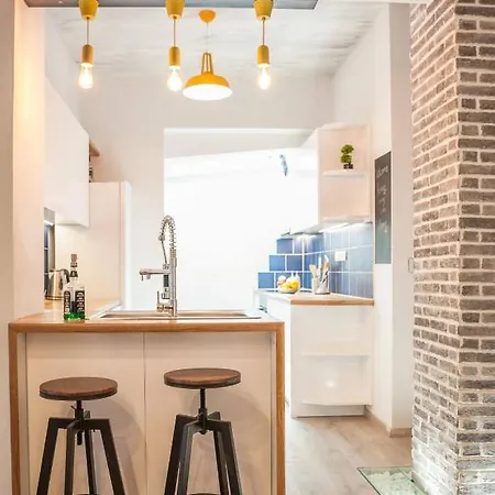公寓 Secret Loft, 2min Walk From The Beach, High Tech *