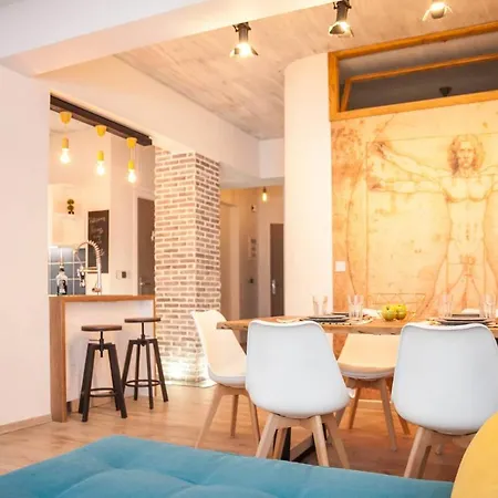 Lägenhet Secret Loft, 2min Walk From The Beach, High Tech Chania (Crete)